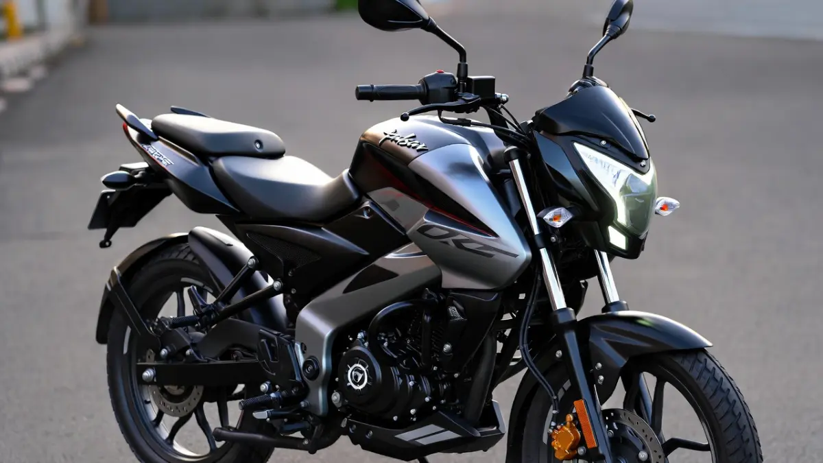 अब सिर्फ 15000 में घर ले आओ Bajaj Pulsar 125, मिलेगी 48 महीने की EMI सुविधा